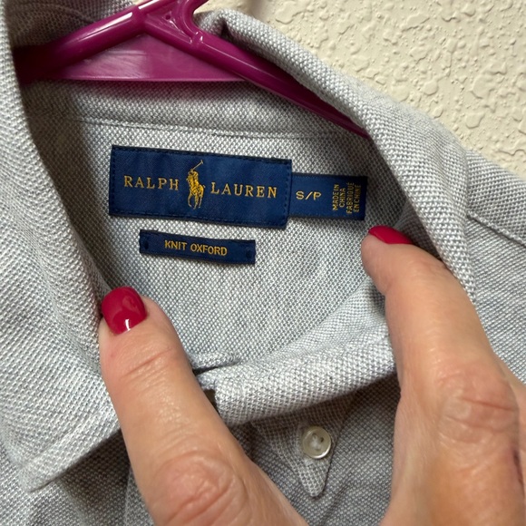 Women’s NWOT Ralph Lauren Light Gray Knit Oxford Button Down Shirt - Picture 2 of 3